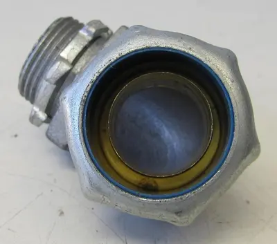 Lot of 5 Thomas & Betts 3/4” Liquid Tight 90 Degree Angle Connectors