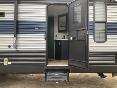 Used 2022 CHEROKEE 274AK Campers, Caravans, Motorhomes Michigan US | Miedema Asset Management Group #1330197