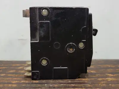 USED SQUARE D QO270