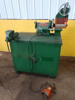 RIDGID 300 & 925 PORTABLE PIPE GROOVER WITH TOOL BOX BENCH: STOCK #13035