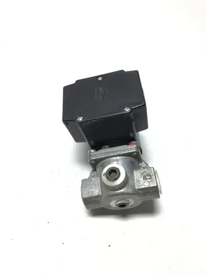 Honeywell V4295A1015 Pilot Solenoid Valve 1/2″NPT