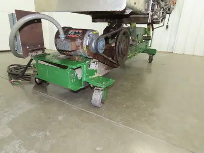 Used CARDWELL _UNKNOWN_ Vibratory Conveyors Indiana US | Arrow Industrial #1368025
