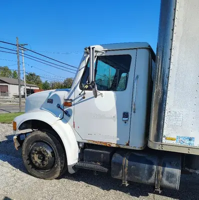 Used 1999 INTERNATIONAL 4700 LOW PROFILE T444E Box trucks Ohio US | Proxy Equipment #1378035
