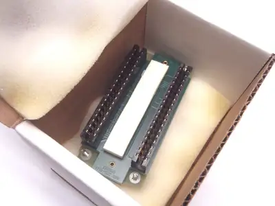 USED PHOENIX CONTACT TERMINATION ADAPTER 2305949