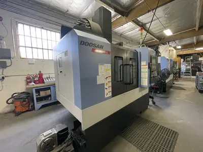 Used 2013 DOOSAN DNM400-II Vertical Machining Centers Illinois US | Machinery Marketing International #1399082