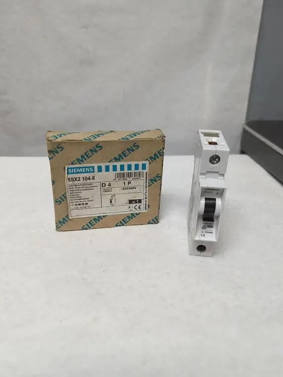 New | in-Stock SIEMENS 5SX2 104-8 Miscellaneous Equipment (Electrical & Power) | Surplus Asset Holdings #1195282