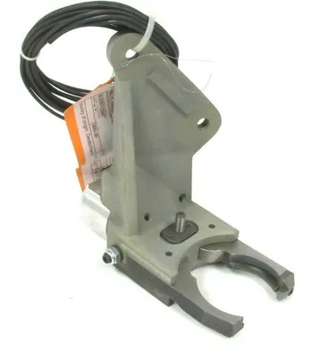 NEW CHIRON 579-120-61-10 1016967(D)/5751/03/16/24 1017588 GRIPPER ASSEMBLY