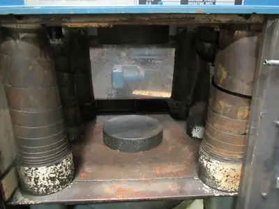 USED MODERN 200 TON
