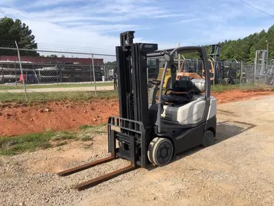 USED 2013 CROWN C-5
