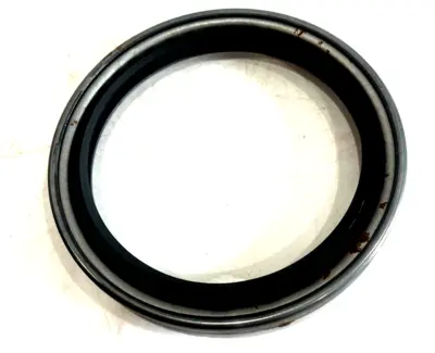 NEW GARLOCK KLOZURE 21086-2462 OIL SEAL 210862462