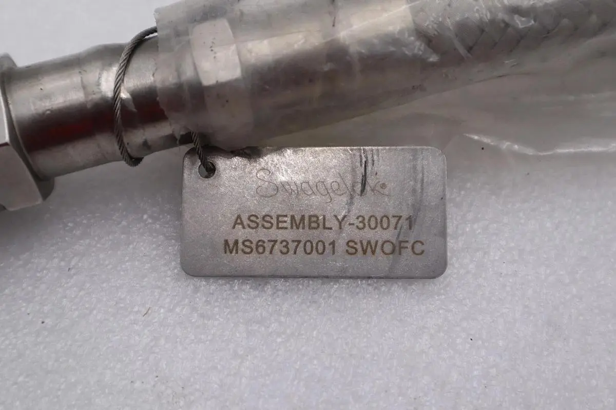SWAGELOK 30071 STAINLESS BRAIDED HOSE ASSEMBLY STOCK #2945