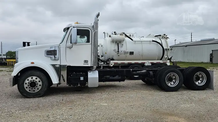 Used 2012 FREIGHTLINER CORONADO 122 SD Cab Chassis trucks Texas US | Roll Off Truck World #1491756