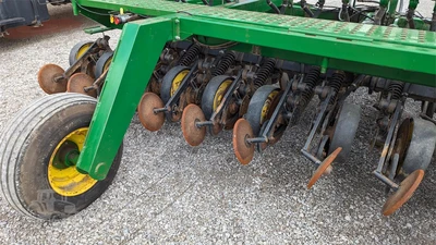 USED JOHN DEERE 750