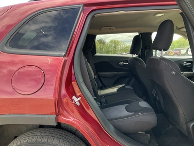 USED 2016 JEEP CHEROKEE