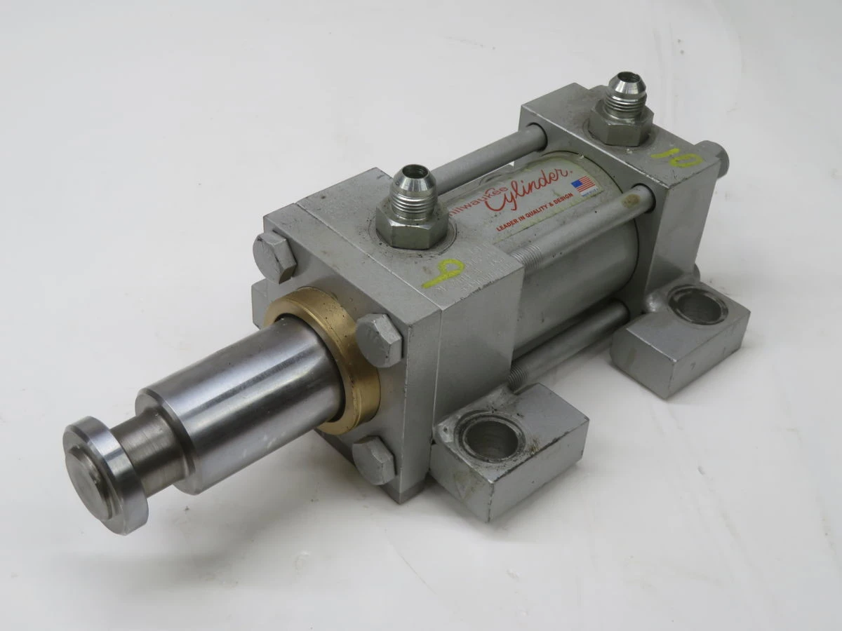 Used MILWAUKEE _UNKNOWN_ Pneumatic Cylinders Texas US | OCO Industrial #1704245