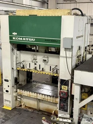 USED 1990 KOMATSU E2G-300U