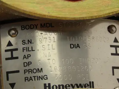 Honeywell ST3000 Smart Pressure Transmitter 11-42VDC 0-100 INH20 1/8"NPT
