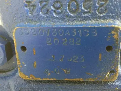 USED VICKERS 3520V30A51CB20282