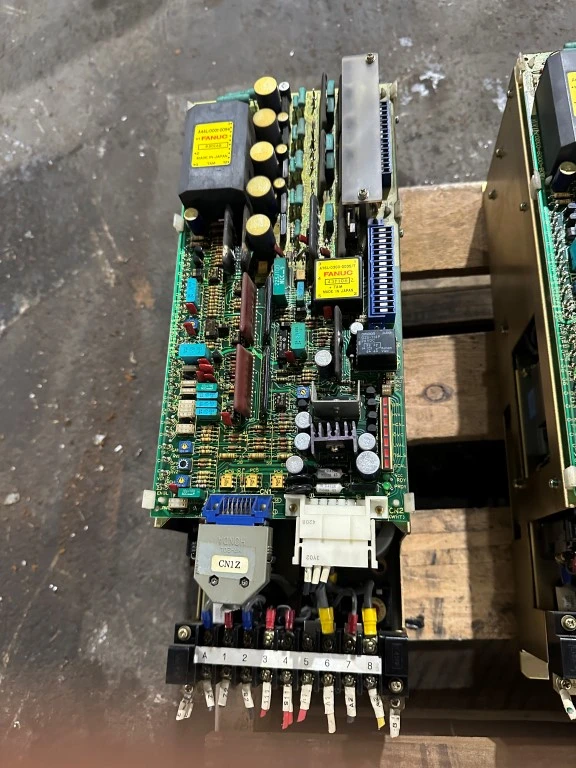 FANUC A06B-6047-H003 SERVO DRIVE
