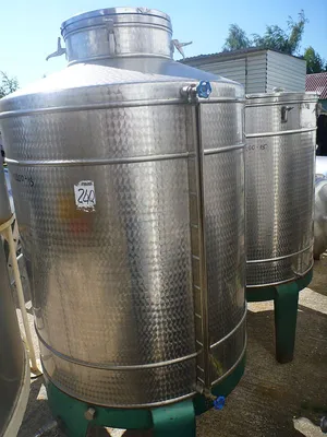 _UNKNOWN_ 1000 Liters Tanks SS Europe 0-4,999 Litres | Perry Equipment (4)