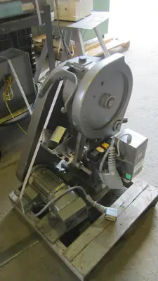 KORSCH EKO Press Tablet Single Punch | Perry Equipment (2)