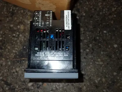 USED HONEYWELL UDC3200 / DC3201CE100R21010000000
