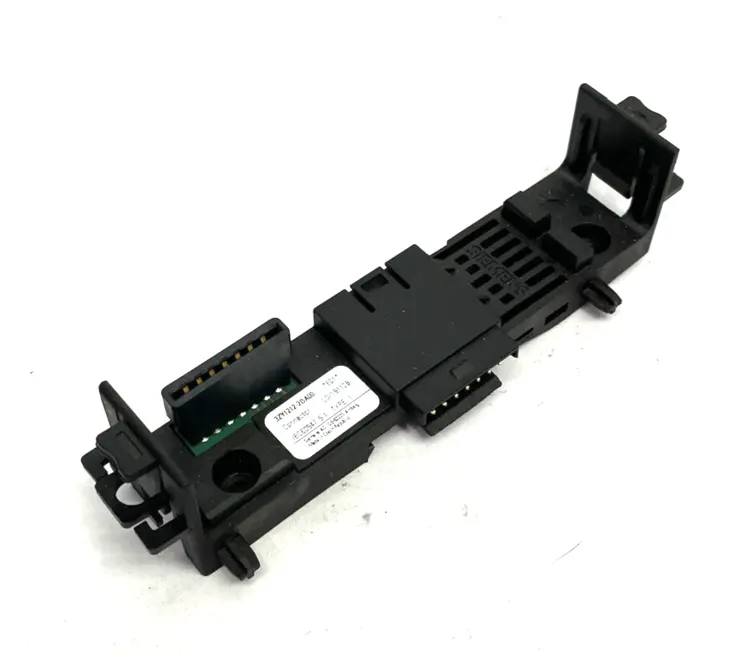Used SIEMENS SIRIUS DEVICE CONNECTOR Connector Accessories Michigan US | Maverick Industrial Sales #1090059