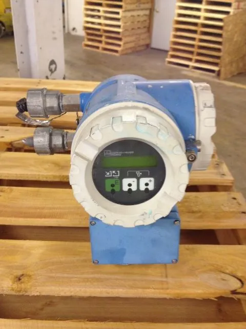 Used Endress Hausser 33FT80-MD1FD11F21A Temperature Control and Mixing Instruments Minnesota US | Peak Machinery, Inc. #289063