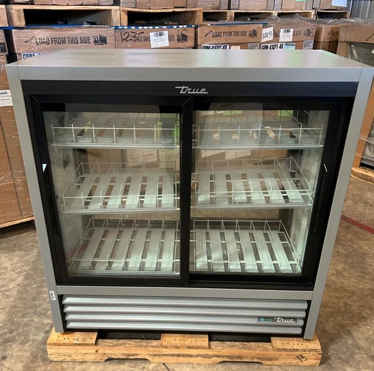 Used _UNKNOWN_ GDM-41CPT-48-HC-LD Refrigerators | Grocery Equipment Sales #1066330