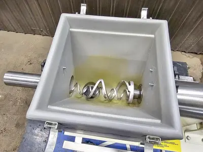 USED VIBRA SCREW ACCUFEED