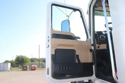 New | in-Stock 2026 MACK GRANITE 64BR Cab Chassis trucks Texas US | Roll Off Truck World #1491873