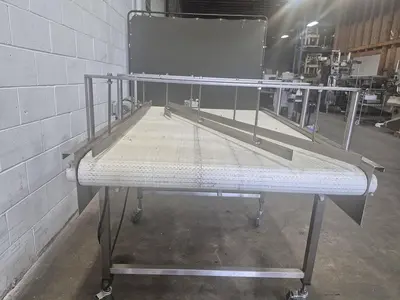 FMA 5 ft Flat Belt Conveyor