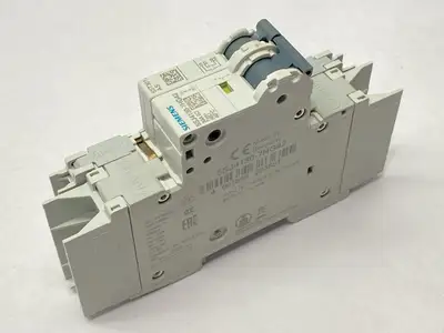 5SJ4130-7HG42 | Siemens  Circuit Breaker 30A 277V/400VAC w/ 5ST3010-0HG Switch - Used