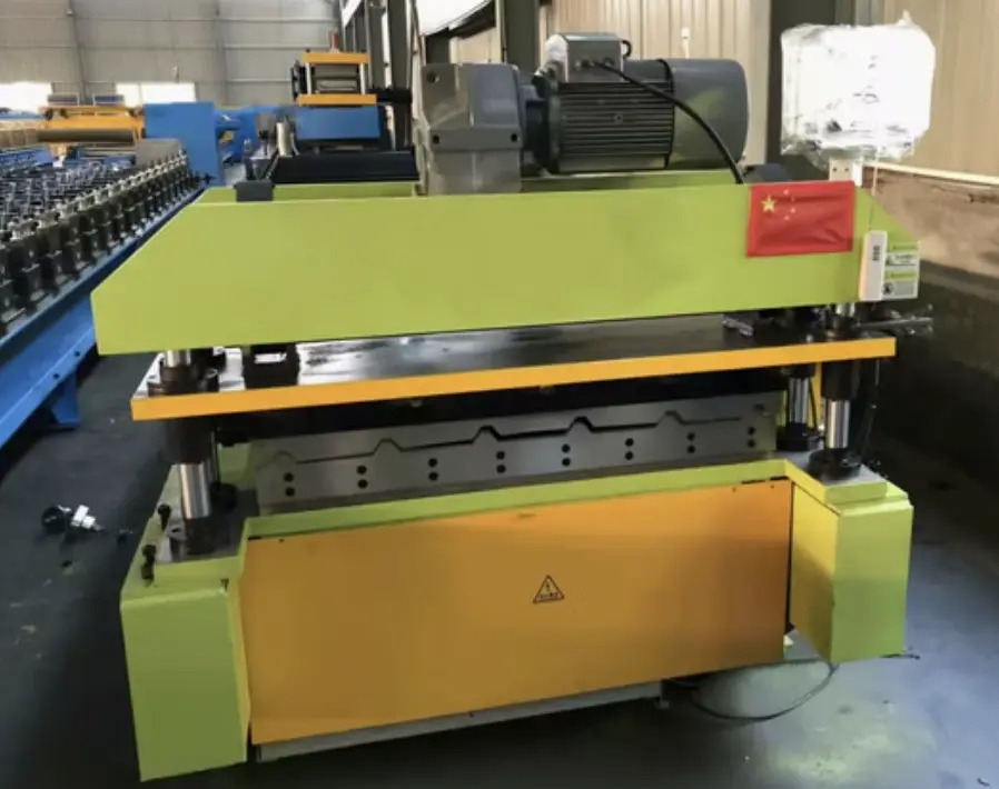 Metal Roof Roll Forming Machine in El Salvador