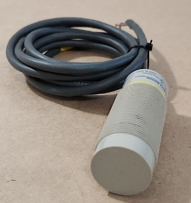 USED Omron E2K-X15MY1