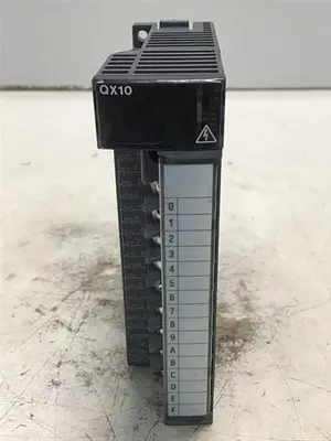 USED MITSUBISHI QX10