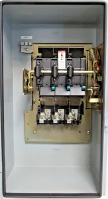 NEW SIEMENS F323M SAFETY SWITCH 100A 240VAC 3-POLE