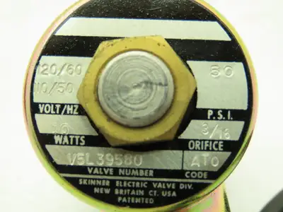 Honeywell Skinner V5L39580 Solenoid Valve 2-Way NC 120V 50 PSI 1/4" NPT