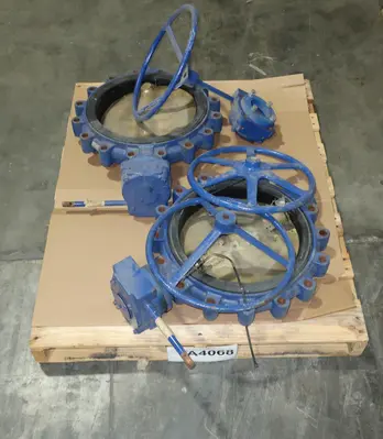 LOT OF 2 BUTTERFLY VALVES, KEYSTONE