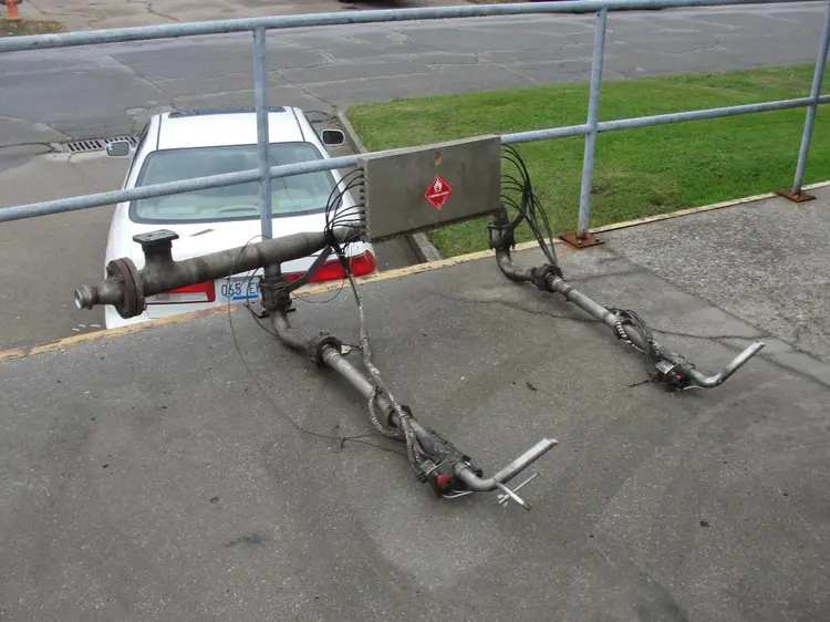 Used _UNKNOWN_ _UNKNOWN_ Overflow Pressure Gravity Liquid Fillers Kentucky US | Special Projects International 7 #166653