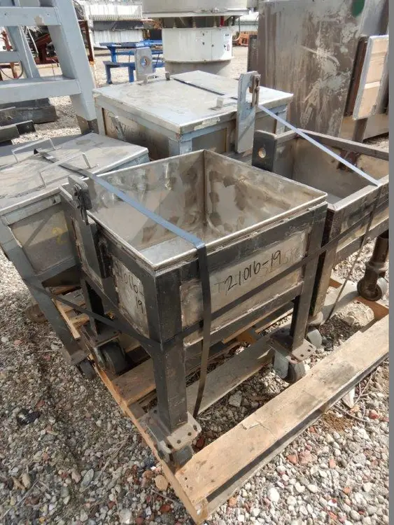 Used _UNKNOWN_ 5 CU. FT. Bins New Jersey US | Perry Equipment #118145
