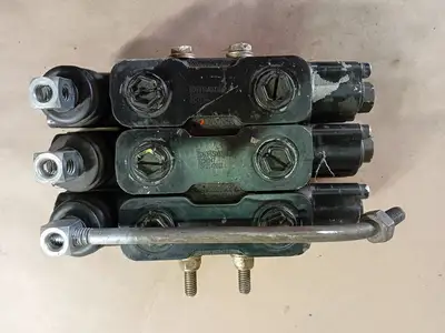 Hydraulic Valve 3 Section, 1WE6504, D06DF65A00044R