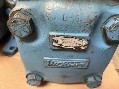 Used VICKERS 45V506-1C-20-283 Pumps | Surplus Asset Holdings #1206217
