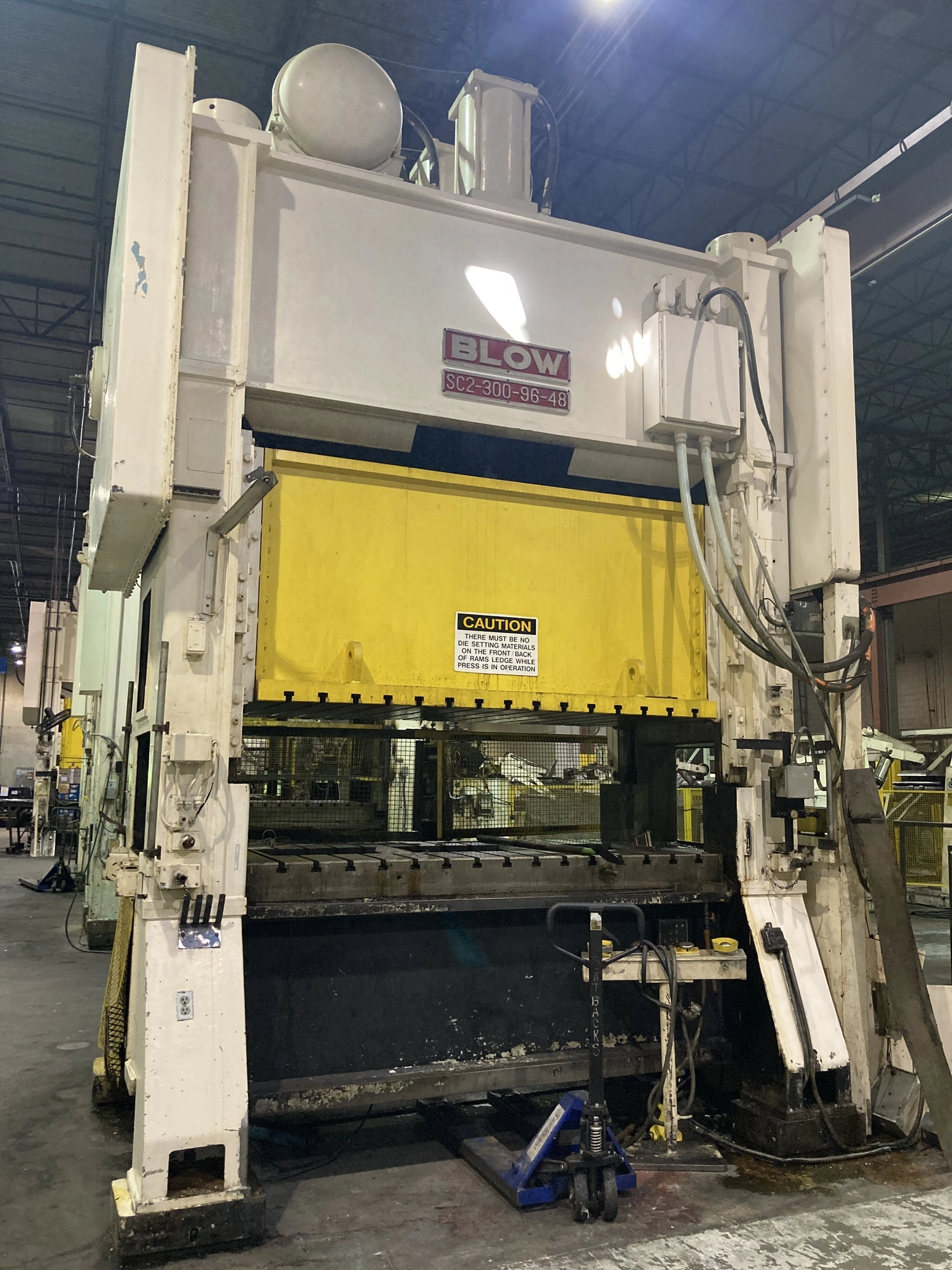 USED 1992 BLOW SC2-300-96-48