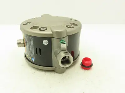 Graco 24B-550 Triton 1:1 Air Operated Diaphragm Spray Pump 115psi 8gpm