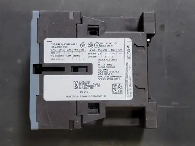 9 Amp, 3 Pole, 2 NO + 2 NC, 24 VAC Coil Contactor 3RT2516-2BB40