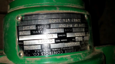 Fisher 1" 300 Class, 316 Stainless Threaded Control Valve