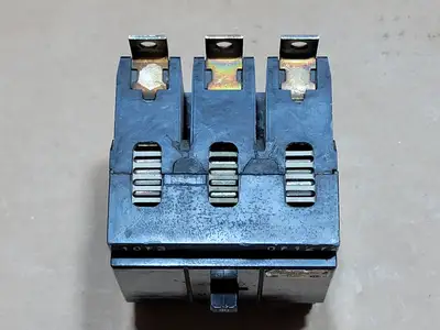 USED CUTLER-HAMMER GBH3030