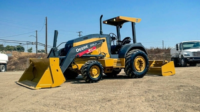 USED 2017 Deere 210L