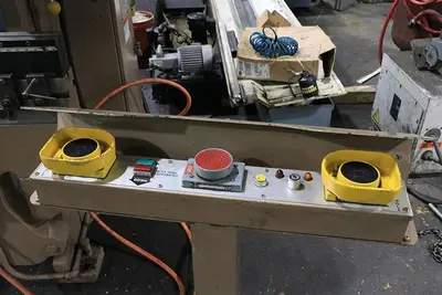135 Ton x 10 Ft Cincinnati Hydraulic Press Brake Model 135CB8